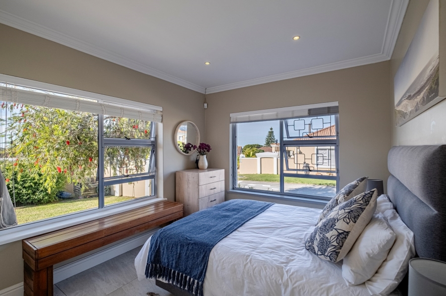 4 Bedroom Property for Sale in Lovemore Park Eastern Cape